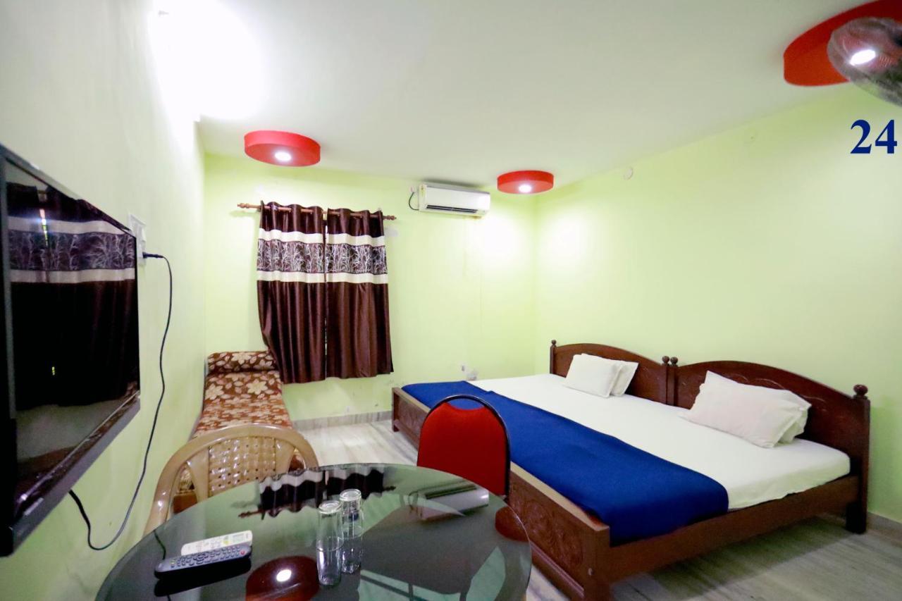 Arackal Tourist Home Tripunithura ภายนอก รูปภาพ